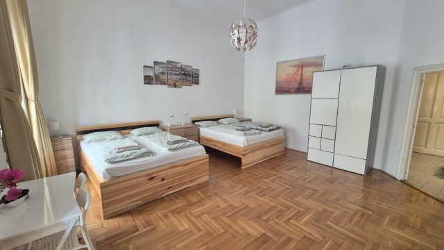 Eladó téglalakás, Budapesten, VII. kerületben, Kis Diófa utcában