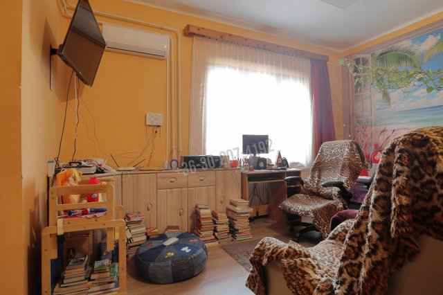 Eladó családi ház, Szegeden 89.9 M Ft, 4 szobás