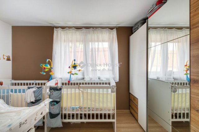 Eladó családi ház, Budapesten, III. kerületben 89 M Ft, 3 szobás