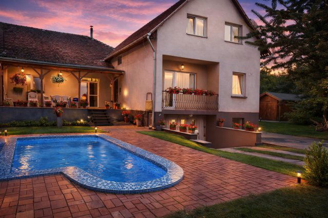 Eladó családi ház, Tokodaltárón 82.9 M Ft, 6 szobás