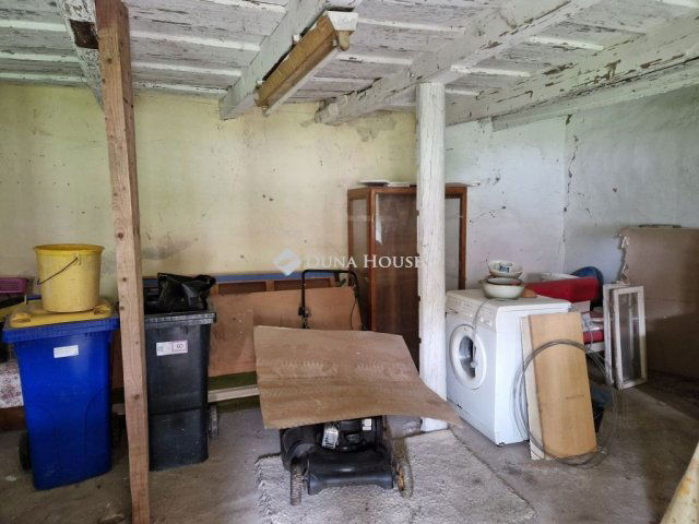 Eladó családi ház, Bényén 23 M Ft, 3 szobás