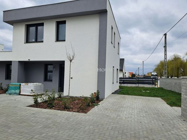 Eladó sorház, Ajkán 81.9 M Ft, 5 szobás / költözzbe.hu