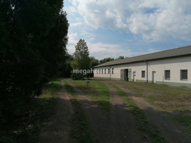 Eladó ipari ingatlan, Pétervásárán 500 M Ft