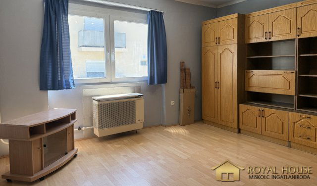 Kiadó téglalakás, albérlet, Miskolcon 100 E Ft / hó, 2 szobás
