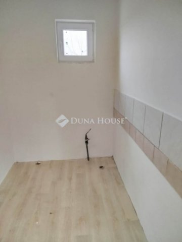 Eladó családi ház, Farmoson 28.9 M Ft, 3 szobás