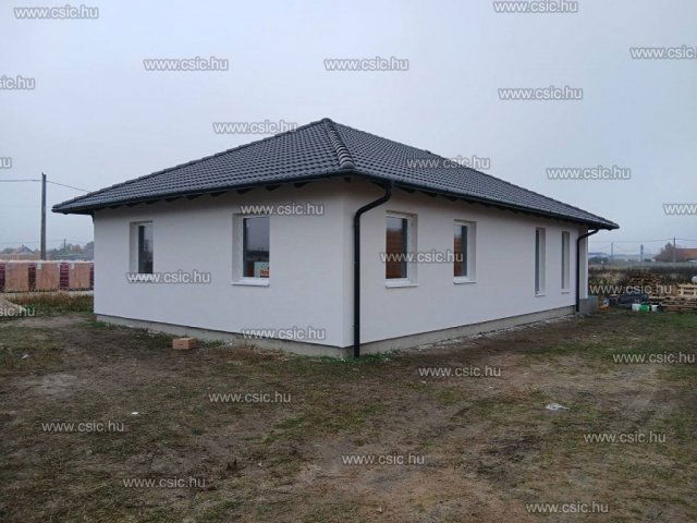 Eladó ikerház, Áporkán 65 M Ft, 4 szobás / költözzbe.hu