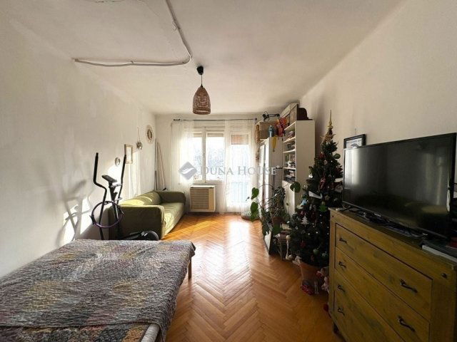 Eladó téglalakás, Szegeden 53.5 M Ft, 2 szobás