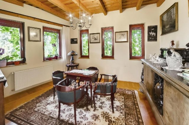 Eladó családi ház, Nadapon 239 M Ft, 5+1 szobás