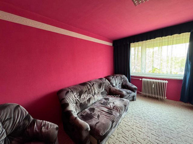 Eladó panellakás, Szegeden 58.9 M Ft, 2+2 szobás