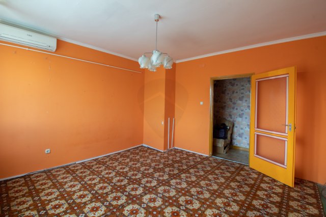 Eladó téglalakás, Tatabányán 27.9 M Ft, 2 szobás