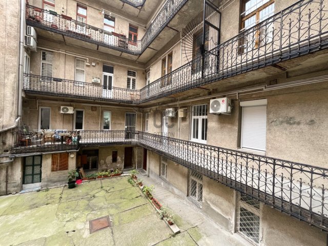 Eladó téglalakás, Budapesten, VIII. kerületben 42.9 M Ft