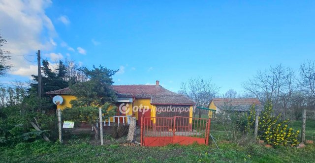 Eladó mezogazdasagi ingatlan, Tiszajenőn 13.99 M Ft, 2 szobás