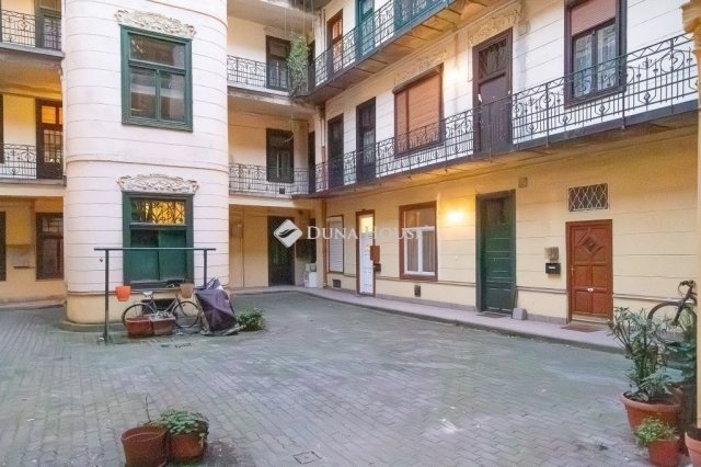 Eladó téglalakás, Budapesten, XII. kerületben 95.6 M Ft