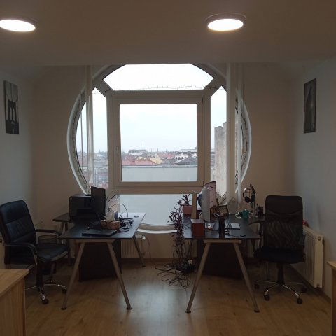 Eladó téglalakás, Budapesten, V. kerületben, Hold utcában