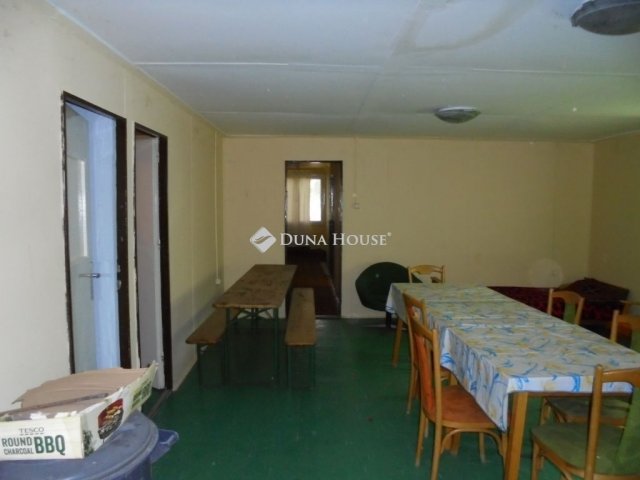 Eladó nyaraló, Harkányban 23.9 M Ft, 9 szobás