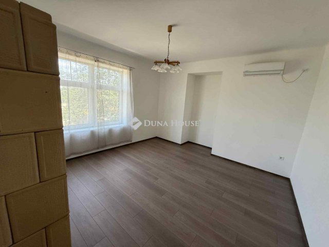 Eladó téglalakás, Mosonmagyaróváron 22.9 M Ft, 2 szobás