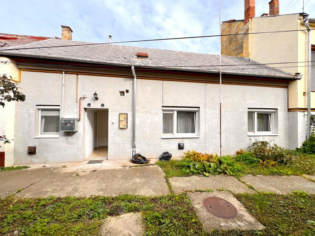 Eladó családi ház, Debrecenben, Arany János utcában 48.9 M Ft