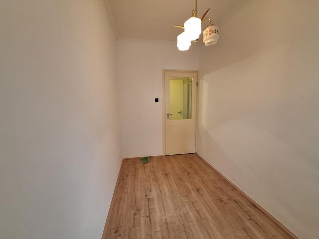 Eladó téglalakás, Debrecenben 55 M Ft, 3 szobás