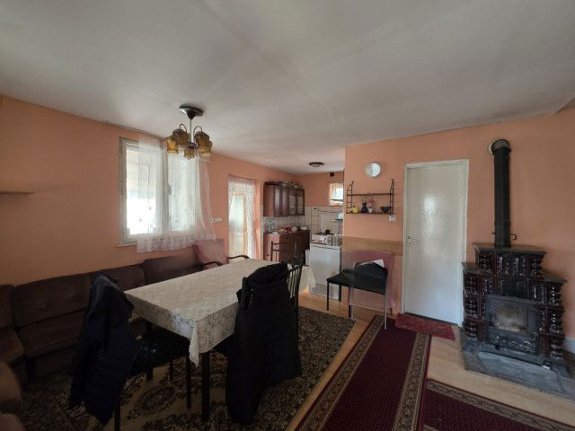 Eladó családi ház, Velencén 79.9 M Ft, 3 szobás