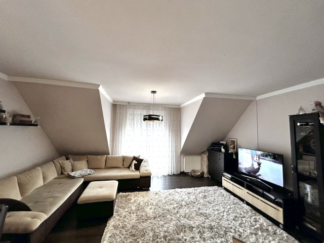 Eladó téglalakás, Debrecenben 95 M Ft, 4 szobás