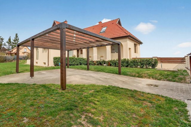 Eladó családi ház, Zsámbékon 155 M Ft, 4 szobás