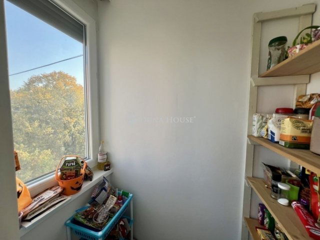 Eladó panellakás, Pécsett 44.9 M Ft, 2 szobás