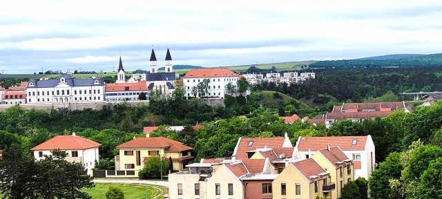 Eladó panellakás, Veszprémben 52 M Ft, 2 szobás