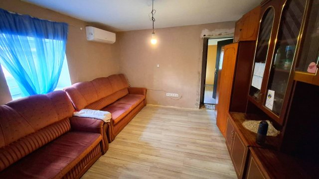 Eladó családi ház, Polgáron 23.9 M Ft, 3 szobás