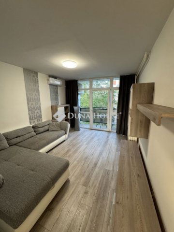 Kiadó panellakás, albérlet, Pécsett 180 E Ft / hó, 2 szobás