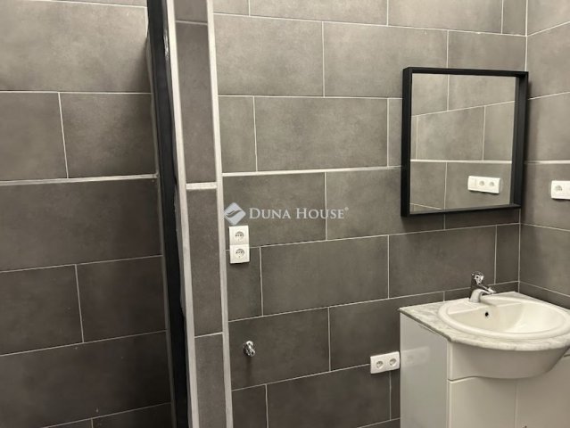 Eladó téglalakás, Budapesten, XIV. kerületben 120 M Ft, 3 szobás