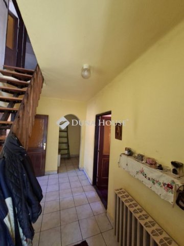 Eladó családi ház, Dombóváron 24.9 M Ft, 5 szobás