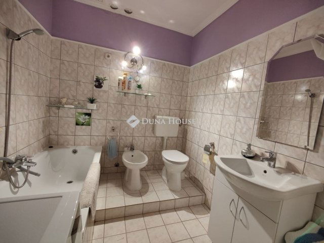 Eladó ikerház, Budapesten, XVIII. kerületben 79.9 M Ft, 3 szobás