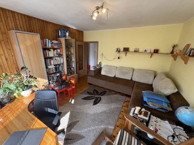 Eladó téglalakás, Veszprémben 61 M Ft, 3 szobás
