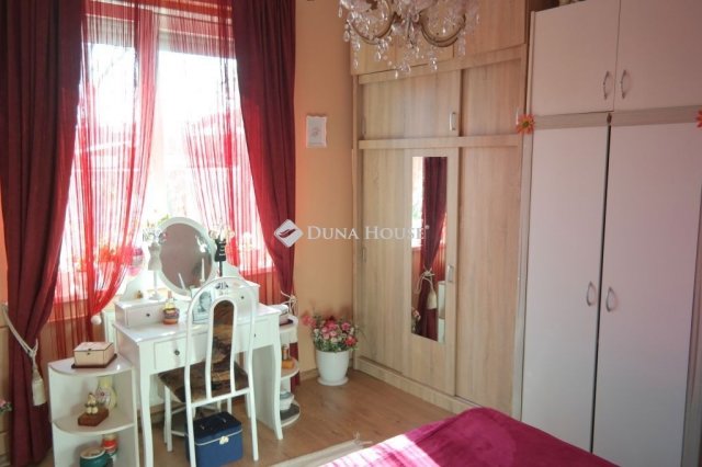 Eladó téglalakás, Budapesten, XX. kerületben 69.9 M Ft, 4 szobás