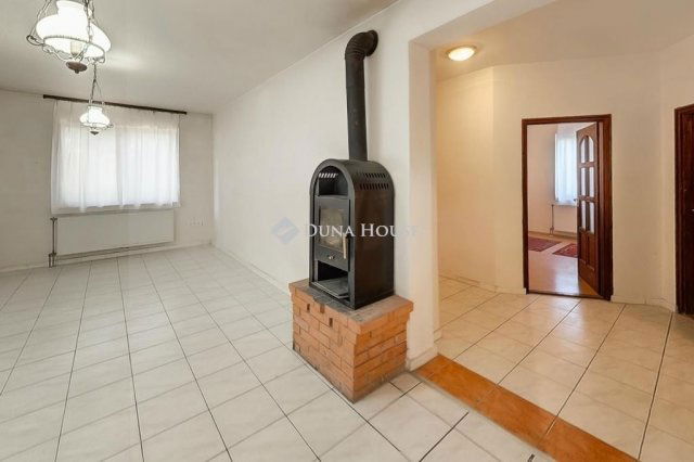 Eladó családi ház, Budapesten, XVII. kerületben 179.9 M Ft