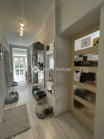 Eladó családi ház, Vecsésen 119 M Ft, 3 szobás