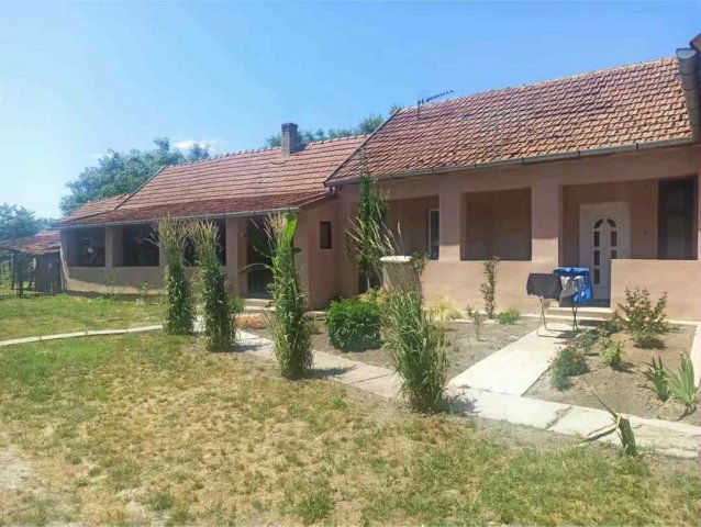 Eladó családi ház, Zsadányon 22 M Ft, 4+1 szobás