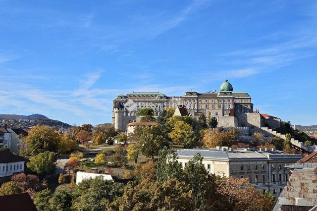 Eladó téglalakás, Budapesten, I. kerületben, Várkert rakparton