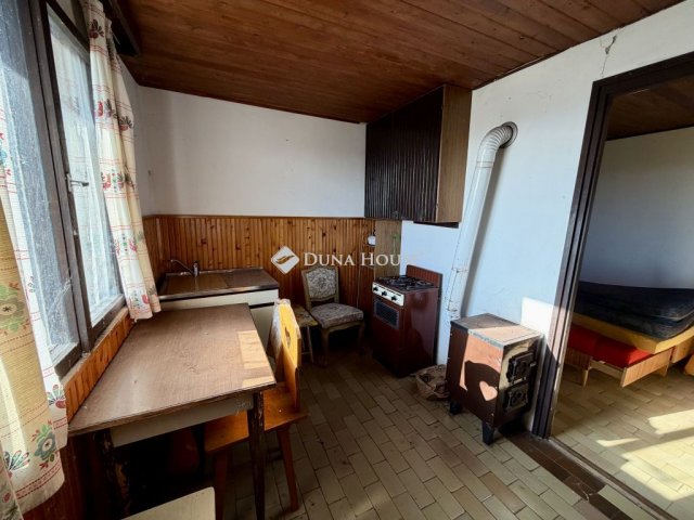 Eladó nyaraló, Fóton, Meredek utcában 33 M Ft, 2 szobás