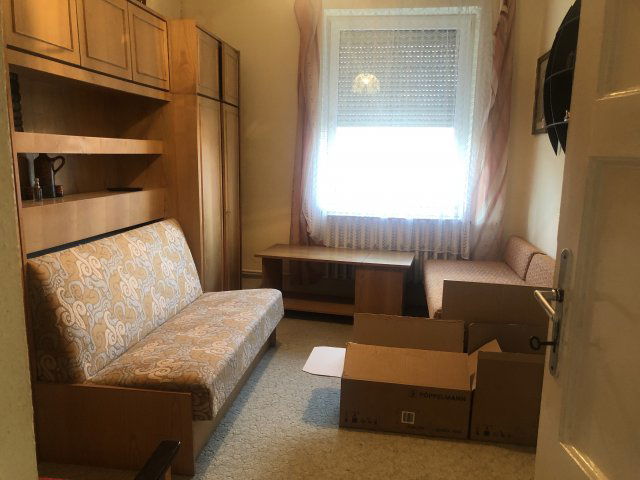 Eladó családi ház, Ajkán 51.3 M Ft, 2 szobás