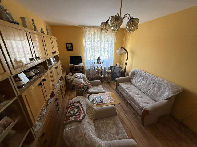 Eladó panellakás, Pécsett 38.49 M Ft, 1+1 szobás