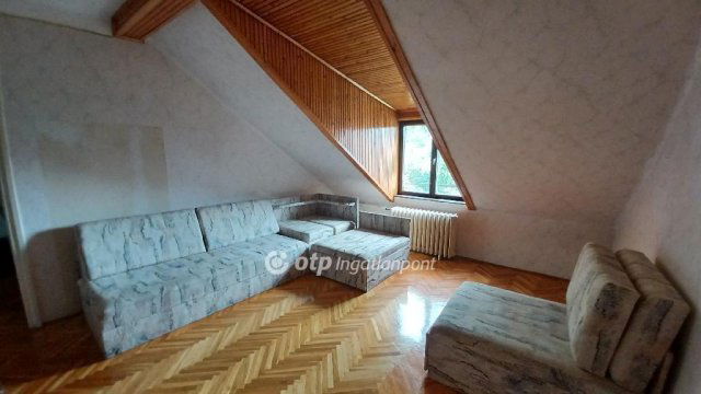 Eladó családi ház, Egerben 84.9 M Ft, 6 szobás