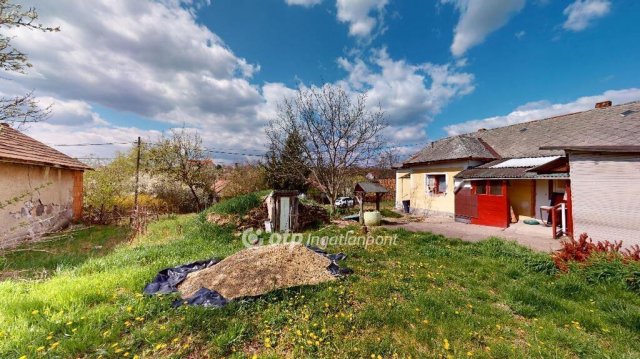 Eladó családi ház, Emődön 13.89 M Ft, 2 szobás