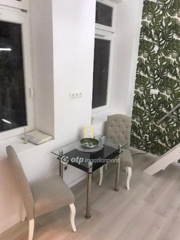 Eladó téglalakás, Budapesten, VII. kerületben 42.9 M Ft