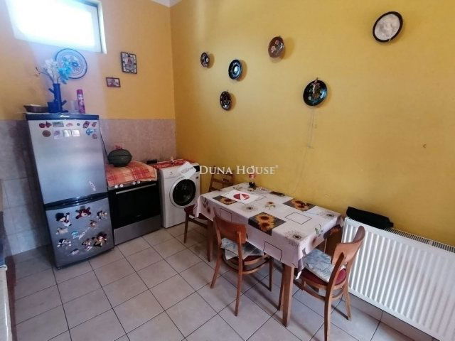 Eladó családi ház, Kökényen 54.99 M Ft, 3 szobás