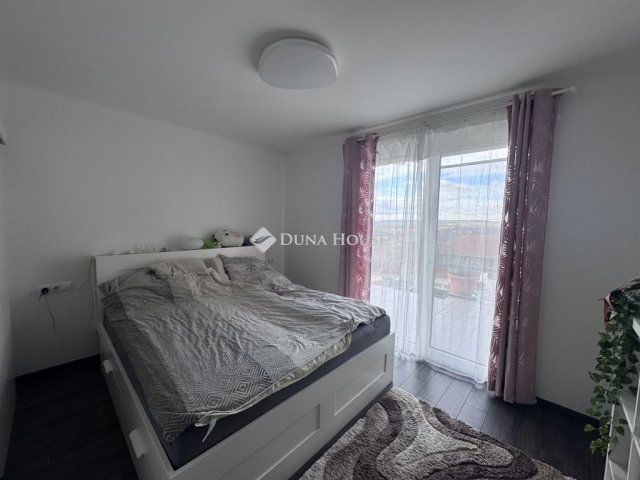 Eladó családi ház, Tinnyén 148 M Ft, 4 szobás