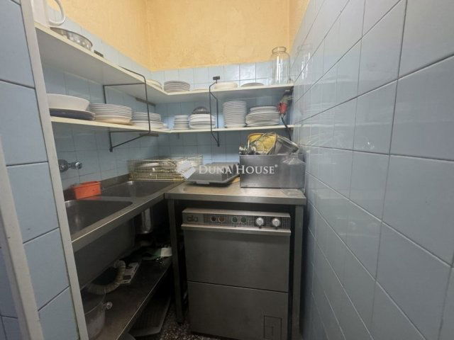 Eladó üzlethelyiség, Budapesten, VIII. kerületben 110 M Ft