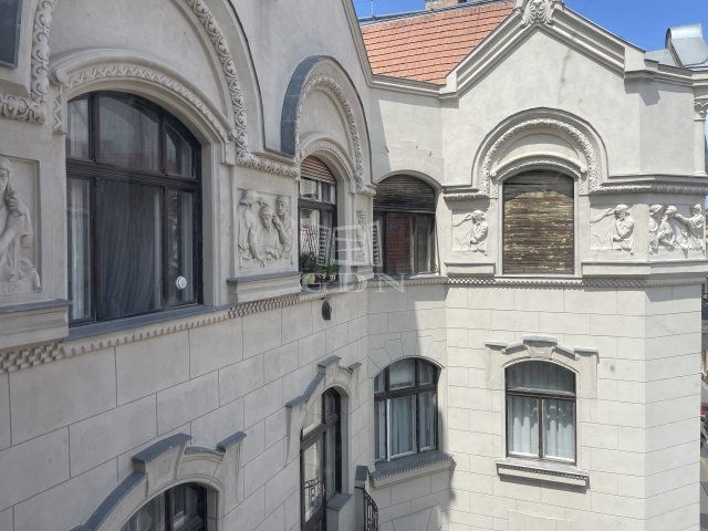 Eladó téglalakás, Budapesten, VI. kerületben 169 M Ft, 5 szobás