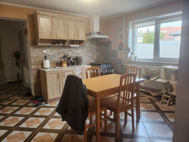 Eladó téglalakás, Várpalotán 48.5 M Ft, 2 szobás