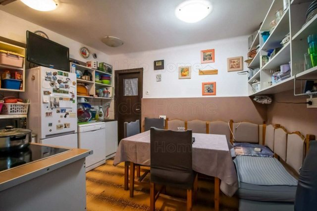 Eladó családi ház, Székesfehérvárott 69 M Ft, 3+2 szobás